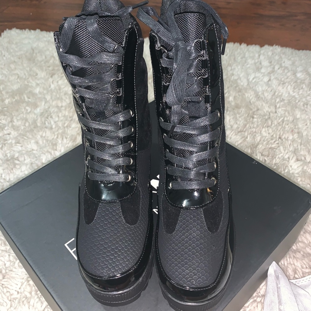 Boots - Picture 2 of 7